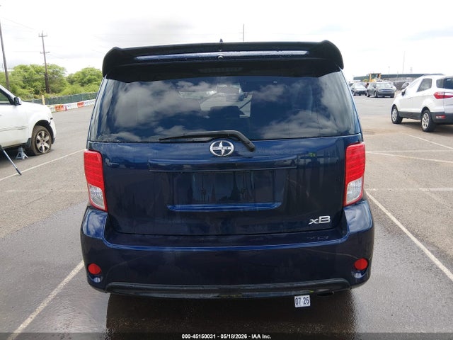 Scion Xb 686 Parklan Edition 2015 JTLZE4FE0FJ071693 Image 17