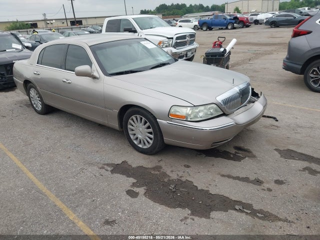 Aukcja sprzedaży 2003 Lincoln Town Car Executive, vin: 1LNHM81W13Y673163, numer aukcji: 45150218
