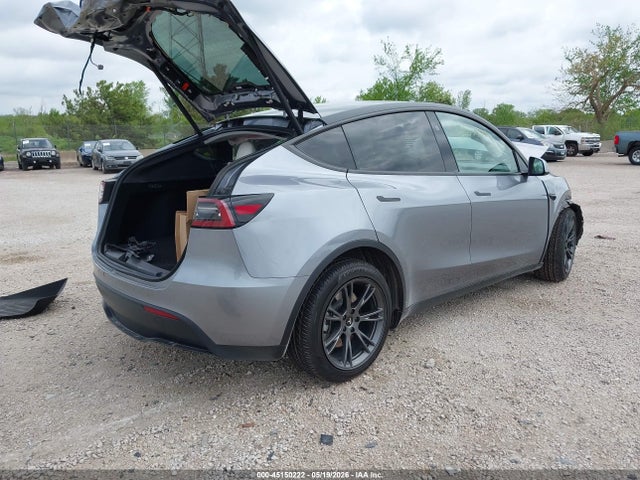 2024 Tesla Model Y Long Range Dual Motor All-wheel Drive მანქანა იყიდება აუქციონზე, vin: 7SAYGDEE7RA314074, აუქციონის ნომერი: 45150222