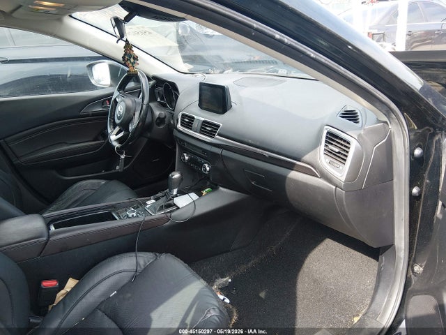 45150297 :رقم المزاد ، 3MZBN1W39JM162528 vin ، 2018 Mazda Mazda3 Grand Touring مزاد بيع