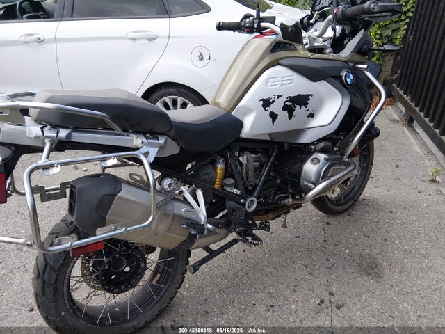 2015 Bmw R1200 Gs Adventure მანქანა იყიდება აუქციონზე, vin: WB10A1205FZ098475, აუქციონის ნომერი: 45150318