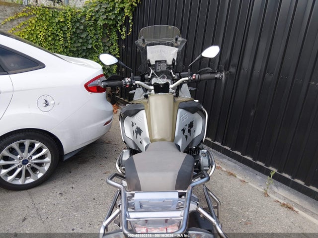 2015 Bmw R1200 Gs Adventure მანქანა იყიდება აუქციონზე, vin: WB10A1205FZ098475, აუქციონის ნომერი: 45150318