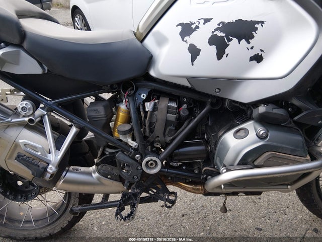2015 Bmw R1200 Gs Adventure მანქანა იყიდება აუქციონზე, vin: WB10A1205FZ098475, აუქციონის ნომერი: 45150318