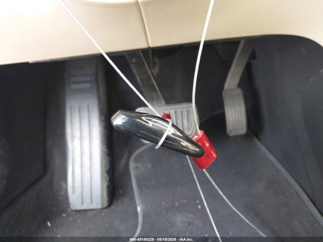 2014 Tesla Model S მანქანა იყიდება აუქციონზე, vin: 5YJSA1S12EFP48713, აუქციონის ნომერი: 45150328