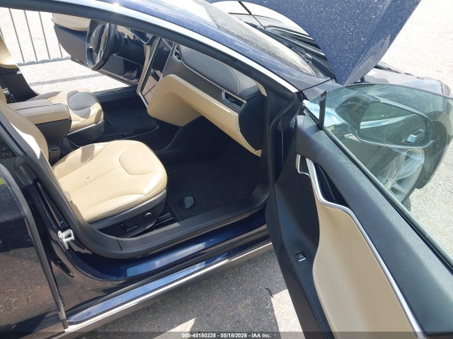 2014 Tesla Model S მანქანა იყიდება აუქციონზე, vin: 5YJSA1S12EFP48713, აუქციონის ნომერი: 45150328