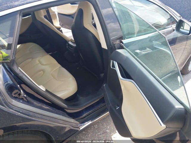 2014 Tesla Model S მანქანა იყიდება აუქციონზე, vin: 5YJSA1S12EFP48713, აუქციონის ნომერი: 45150328