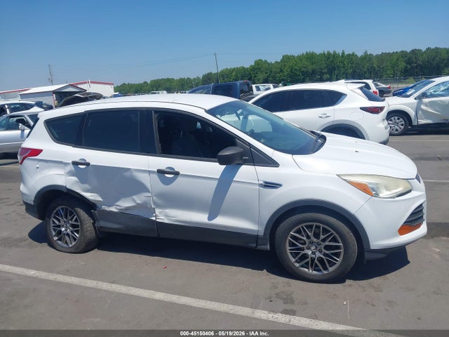 Продажа на аукционе авто 2014 Ford Escape S, vin: 1FMCU0F7XEUB21779, номер лота: 45150406