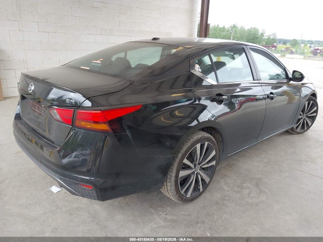 1N4BL4CV3NN354903 Nissan Altima Sr Fwd