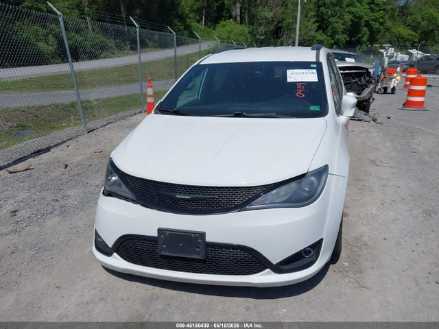 45150439 :رقم المزاد ، 2C4RC1BG3JR175543 vin ، 2018 Chrysler Pacifica Touring L مزاد بيع