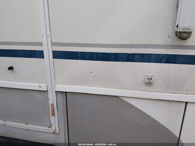 Продаж на аукціоні авто 2003 Ford F550 Super Duty Stripped Chass, vin: 1FCMF53S530A04088, номер лоту: 45150440