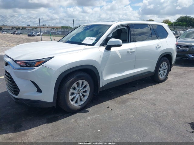 Toyota Grand Highlander Xle 2026 5TDAAAA53TS042620 Image 2