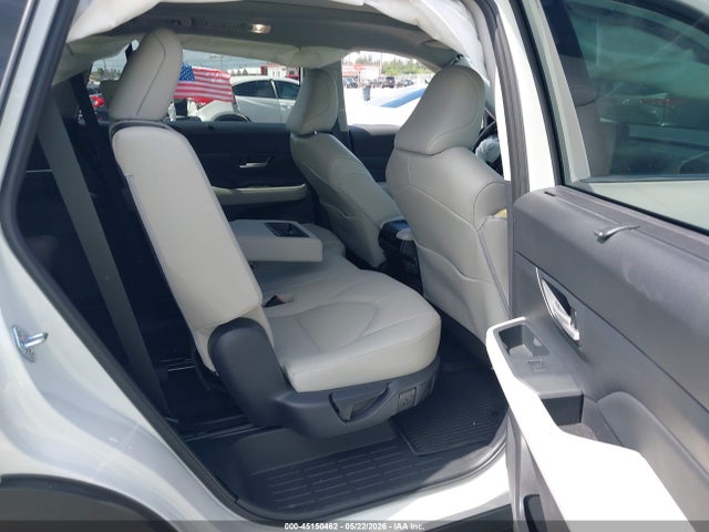 Toyota Grand Highlander Xle 2026 5TDAAAA53TS042620 Image 8