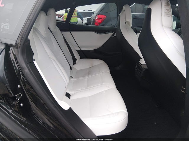 Продажа на аукционе авто 2018 Tesla Model S 100d/75d/p100d, vin: 5YJSA1E2XJF261323, номер лота: 45150501