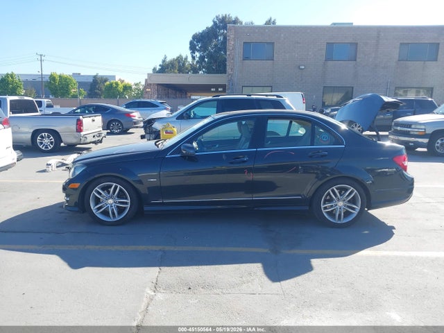 45150564 :رقم المزاد ، WDDGF4HB4CA612765 vin ، 2012 Mercedes-benz C 250 Sport مزاد بيع