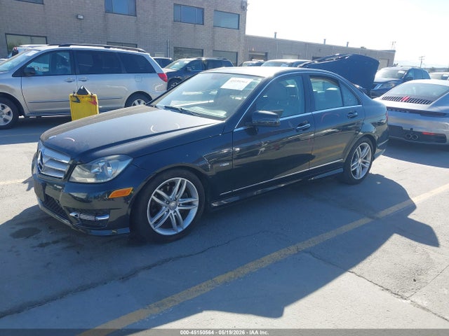 45150564 :رقم المزاد ، WDDGF4HB4CA612765 vin ، 2012 Mercedes-benz C 250 Sport مزاد بيع