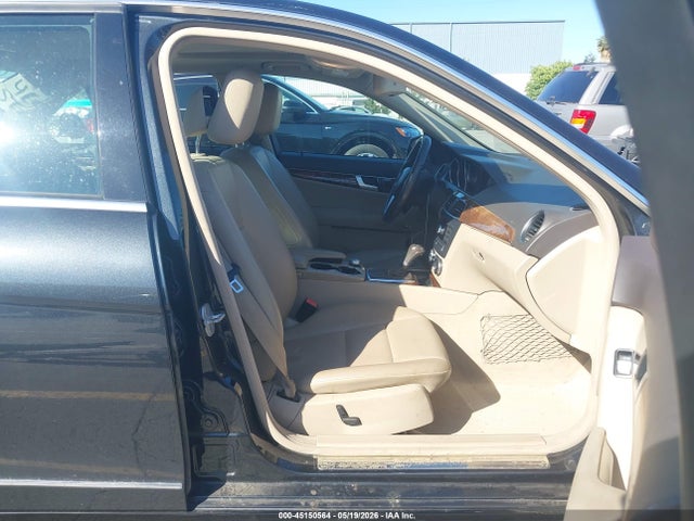 45150564 :رقم المزاد ، WDDGF4HB4CA612765 vin ، 2012 Mercedes-benz C 250 Sport مزاد بيع
