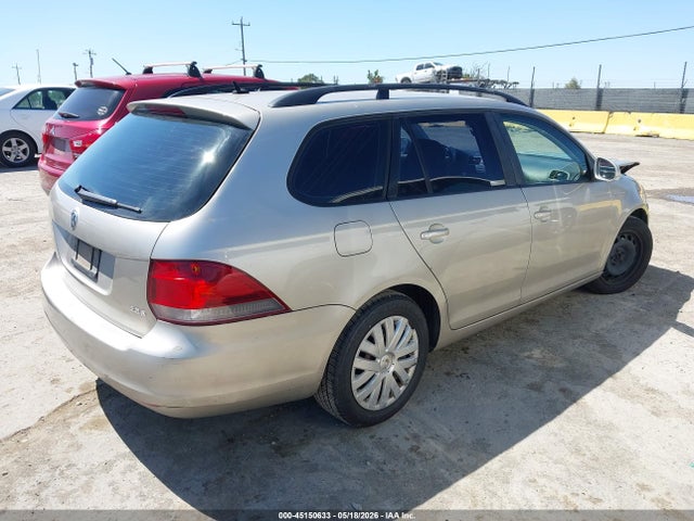 45150633 :رقم المزاد ، 3VWPP7AJ0DM646634 vin ، 2013 Volkswagen Jetta Sportwagen 2.5l S مزاد بيع