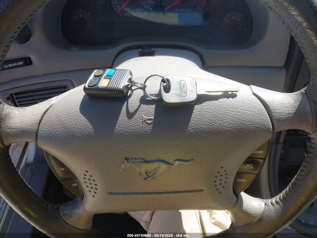 45150698 :رقم المزاد ، 1FAFP42X9YF310816 vin ، 2000 Ford Mustang Gt مزاد بيع
