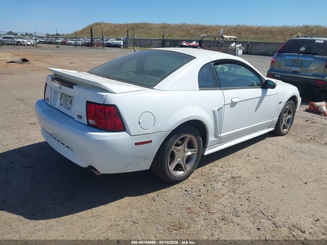45150698 :رقم المزاد ، 1FAFP42X9YF310816 vin ، 2000 Ford Mustang Gt مزاد بيع