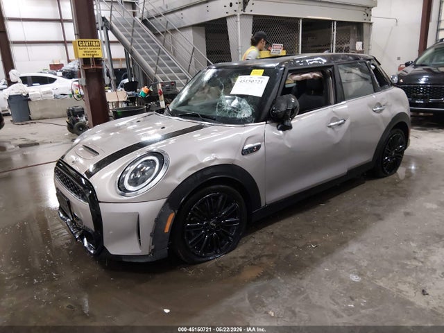 45150721 :رقم المزاد ، WMW53DK05N2P82175 vin ، 2022 Mini Hardtop Cooper S مزاد بيع