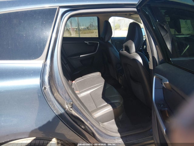45150813 :رقم المزاد ، YV4992DZ3A2028170 vin ، 2010 Volvo Xc60 T6/t6 R-design مزاد بيع