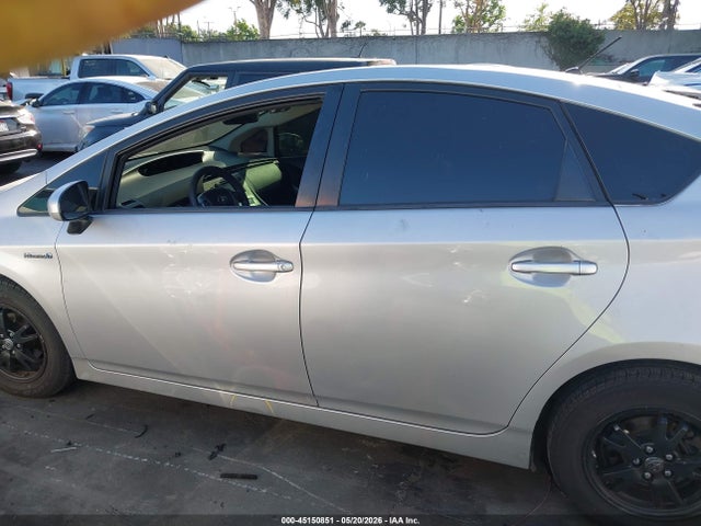 Toyota Prius Two 2015 JTDKN3DU6F1948995 Image 14