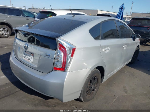 Toyota Prius Two 2015 JTDKN3DU6F1948995 Image 4