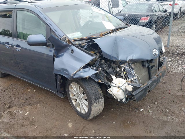 Auction sale of the 2013 Toyota Sienna Xle 7 Passenger, vin: 5TDDK3DC7DS065142, lot number: 45150937