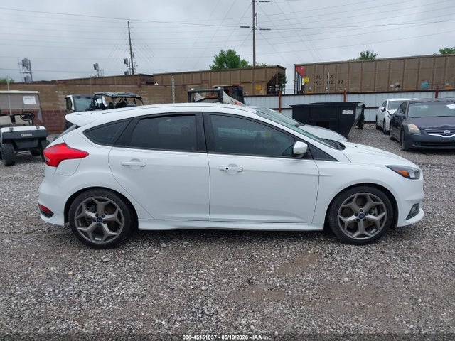 Ford FOCUS ST 2016 1FADP3L98GL243238 Image 14