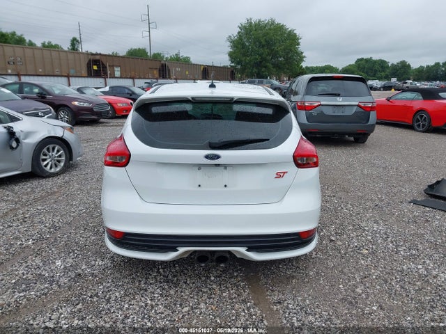 Ford FOCUS ST 2016 1FADP3L98GL243238 Image 17