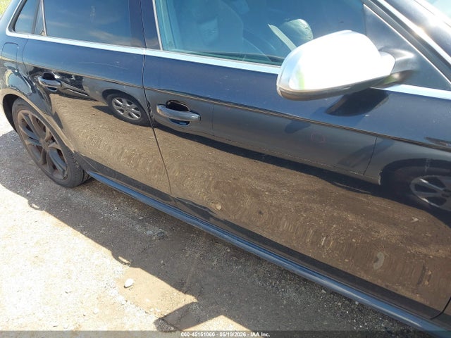 45151060 :رقم المزاد ، WAUBGAFL5BA115232 vin ، 2011 Audi S4 3.0 Premium Plus مزاد بيع