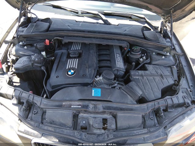 45151107 :رقم المزاد ، WBAUP7C55BVM54745 vin ، 2011 Bmw 128i مزاد بيع