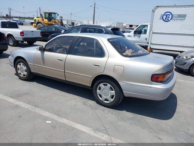 1994 Toyota Camry Le მანქანა იყიდება აუქციონზე, vin: 4T1GK12E5RU020947, აუქციონის ნომერი: 45151111