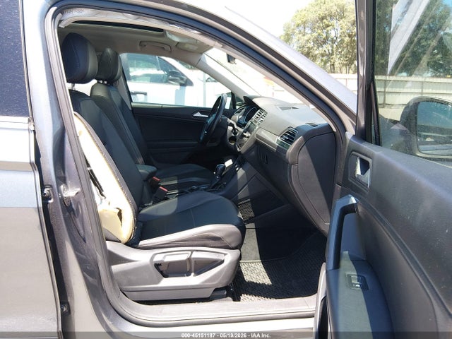 Продаж на аукціоні авто 2019 Volkswagen Tiguan 2.0t Se/2.0t Sel/2.0t Sel R-line/2.0t Sel R-line Black, vin: 3VV2B7AX1KM027720, номер лоту: 45151187
