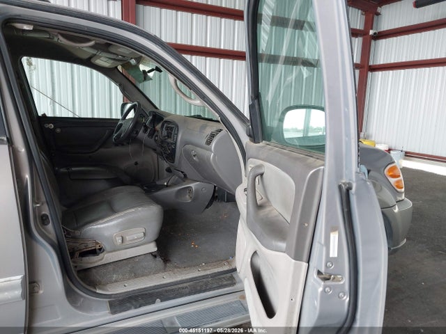 Продаж на аукціоні авто 2002 Toyota Sequoia Sr5 V8, vin: 5TDZT34A82S058814, номер лоту: 45151197