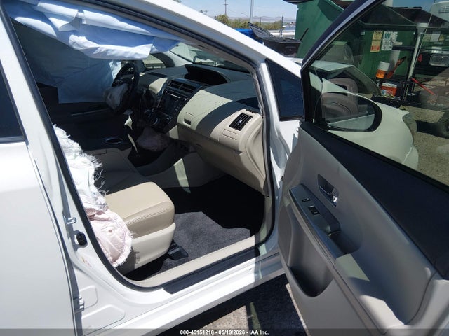 Toyota Prius V Five 2017 JTDZN3EU2HJ065802 Image 5