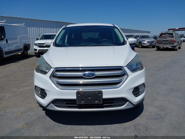 Продажа на аукционе авто 2017 Ford Escape Se, vin: 1FMCU9GD4HUA41309, номер лота: 45151231