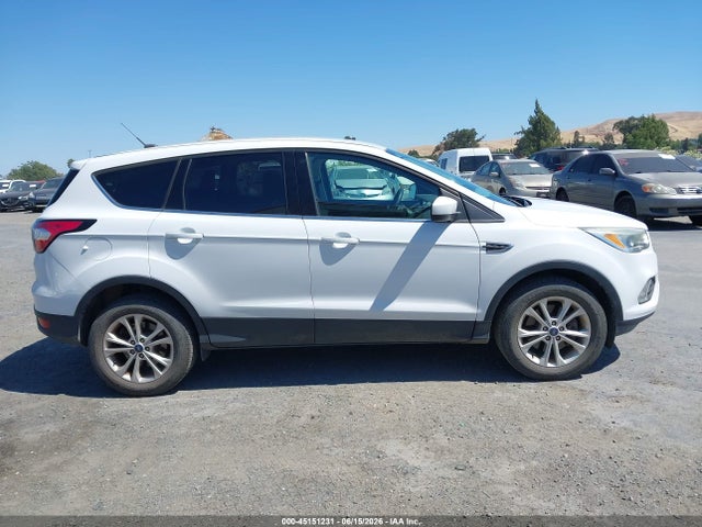 Продажа на аукционе авто 2017 Ford Escape Se, vin: 1FMCU9GD4HUA41309, номер лота: 45151231