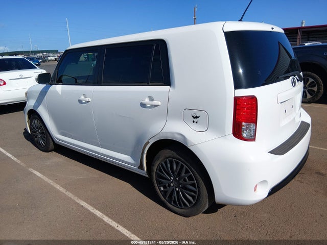 JTLZE4FE5FJ069633 Scion Xb 686 Parklan Edition