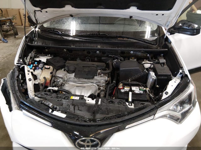 JTMBFREV9JJ255032 Toyota RAV4 LE