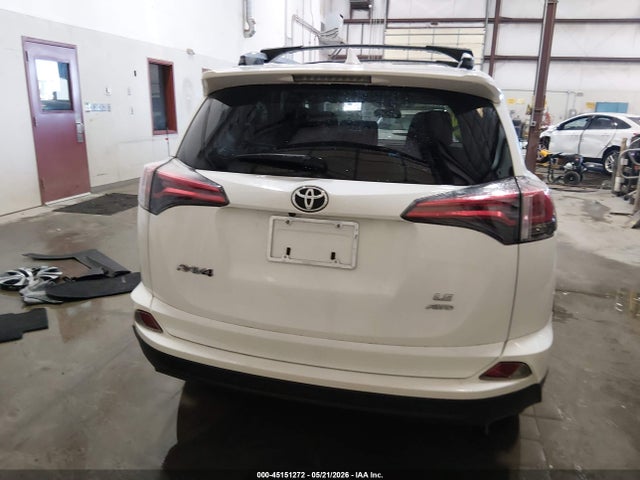 JTMBFREV9JJ255032 Toyota RAV4 LE