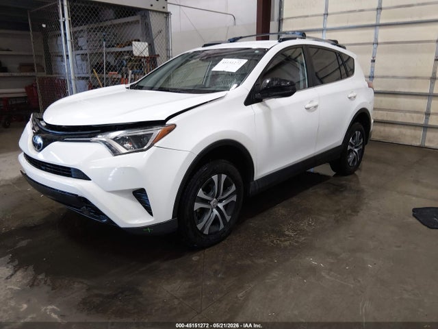 JTMBFREV9JJ255032 Toyota RAV4 LE