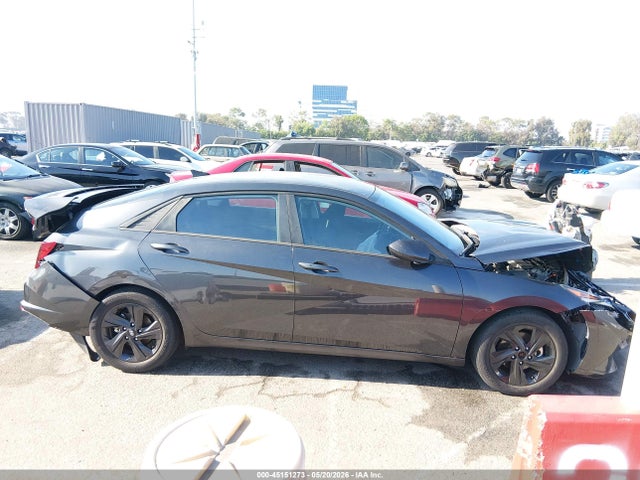 45151273 :رقم المزاد ، 5NPLM4AG3NH079694 vin ، 2022 Hyundai Elantra Sel مزاد بيع