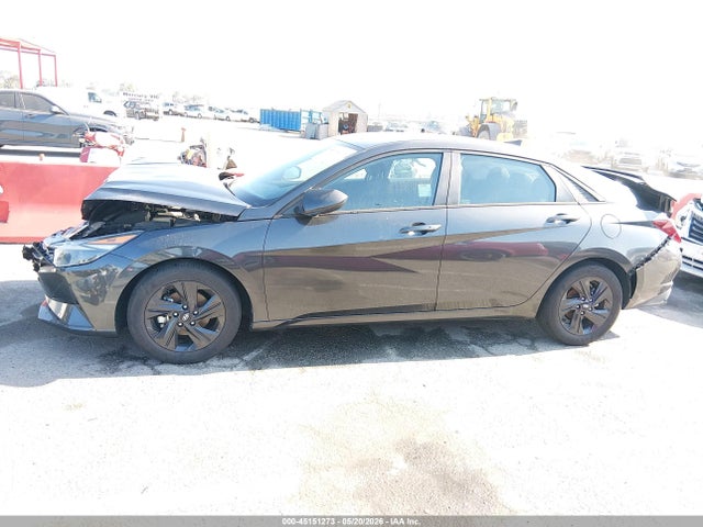 45151273 :رقم المزاد ، 5NPLM4AG3NH079694 vin ، 2022 Hyundai Elantra Sel مزاد بيع