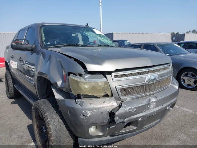 45151282 :رقم المزاد ، 3GNFK12347G114744 vin ، 2007 Chevrolet Avalanche 1500 Lt مزاد بيع