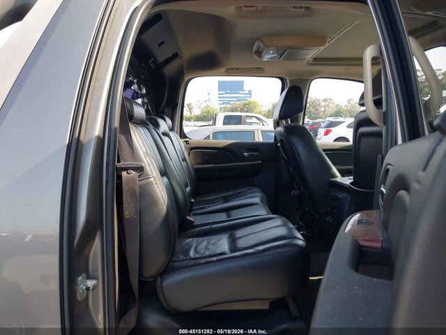 45151282 :رقم المزاد ، 3GNFK12347G114744 vin ، 2007 Chevrolet Avalanche 1500 Lt مزاد بيع