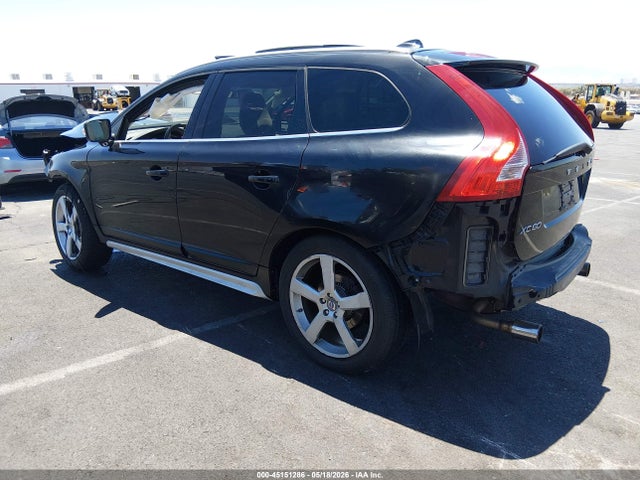 2011 Volvo Xc60 T6/t6 R-design მანქანა იყიდება აუქციონზე, vin: YV4902DZ4B2140570, აუქციონის ნომერი: 45151286