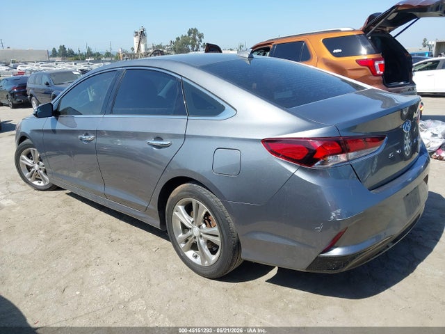 Hyundai Sonata Limited 2019 5NPE34AF7KH768572 Image 3