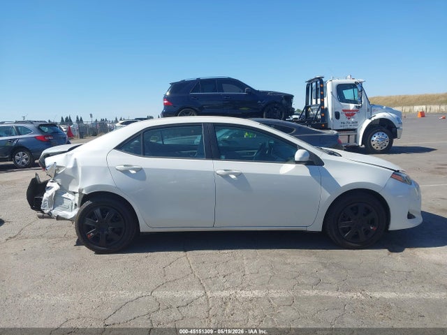5YFBURHE4KP884700 Toyota COROLLA LE
