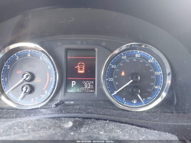 5YFBURHE4KP884700 Toyota COROLLA LE